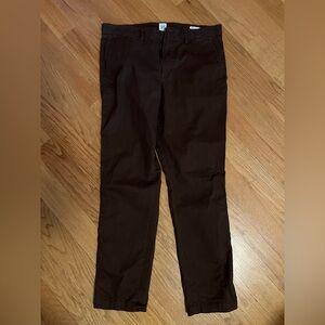 Gap 32x30 men’s essential khaki slim brown pants